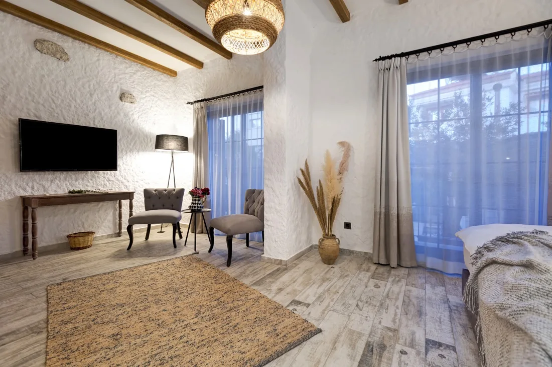 Havuz Manzaralı Delüks Oda gallery 5